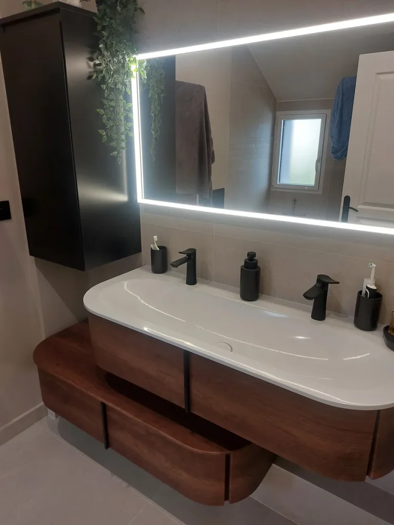 Réalisation de salle de bain par AMX Plomberie, plombier à Domagné